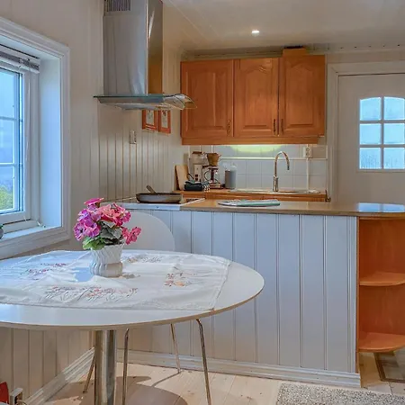 Awesome Home In Lauvstad With Wifi *