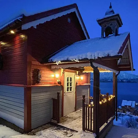 Сasa de vacaciones Awesome Home In Lauvstad With Wifi